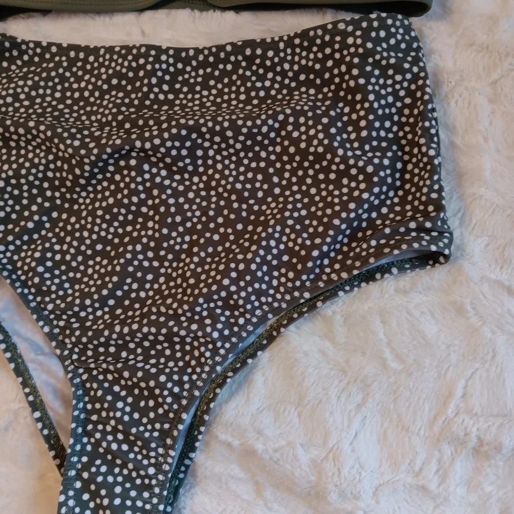 SOLY HUX Green Polka Dot Bikini Criss‎ Cross Halter High-waist Bottom M